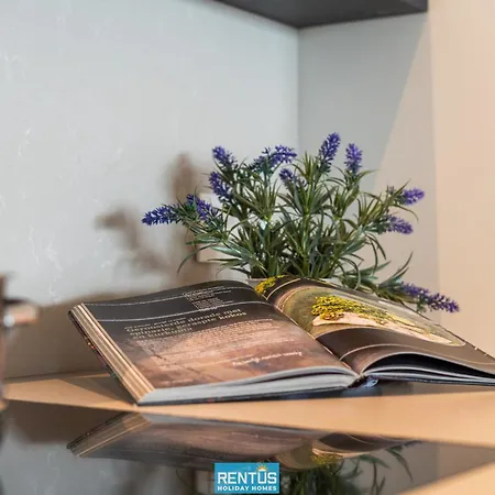 Lange Nelle Seaview - Unique With Views Of The Sea And Lighthouse